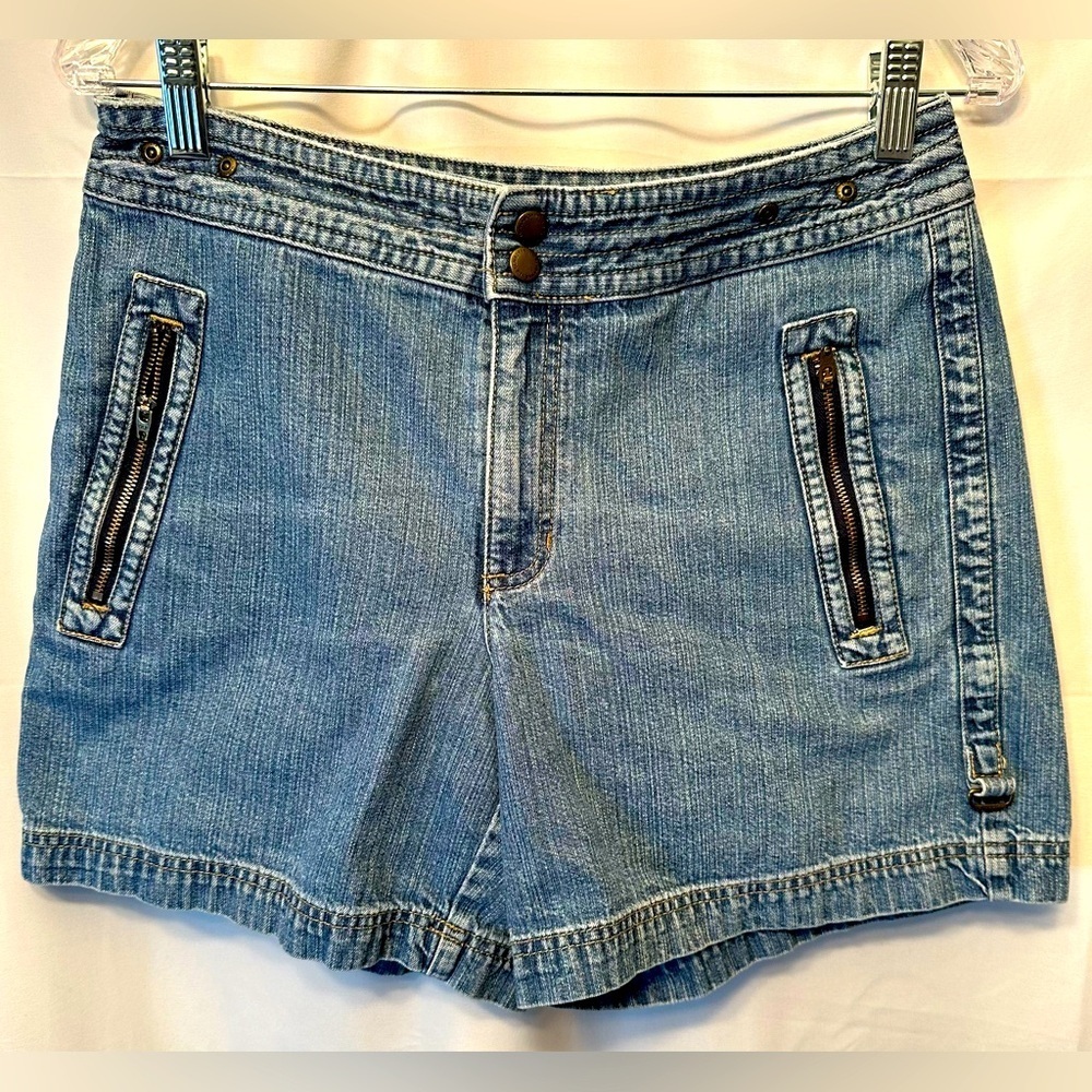 Vintage 90's Liz Claiborne Zip Front Pockets Denim Shorts‎ Size 10 Inseam 5.5”
